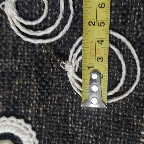 Macrame shell earrings bundle 4 pair - Picture 6 of 7